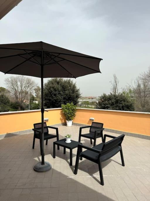 Casa Vacanza Elislor Apartments Fiumicino Bagian luar foto