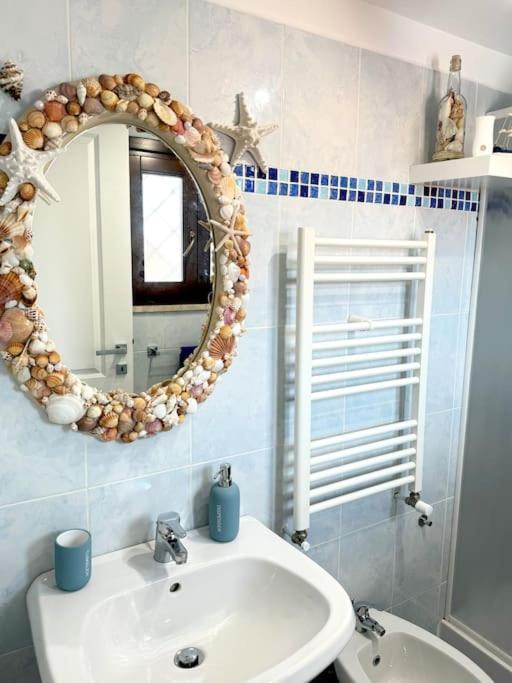 Casa Vacanza Elislor Apartments Fiumicino Bagian luar foto
